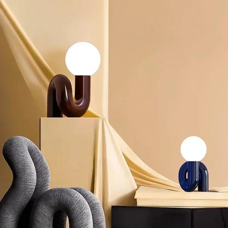 Nordycka szklana lampa stołowa – Resin Art Uk recenzja i cena