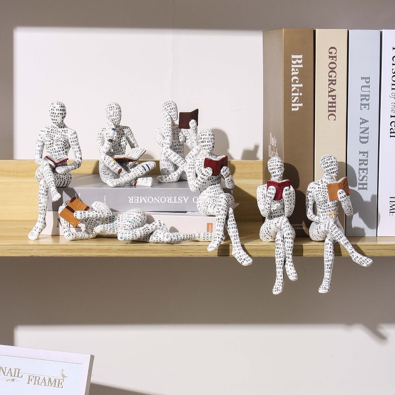 1 szt. Mini Figurka Czytającej – Resin Art Images recenzja i cena